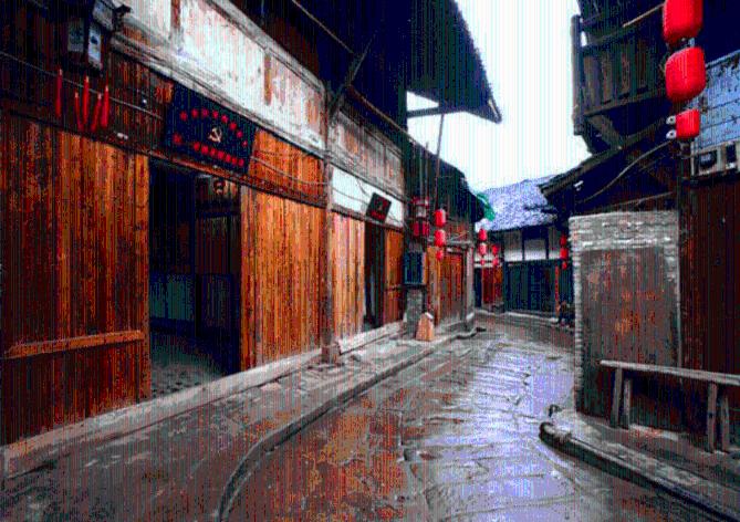 低温雨雪冰冻天气意外受伤频发 湖南急诊医生建议出门走“企鹅步”
